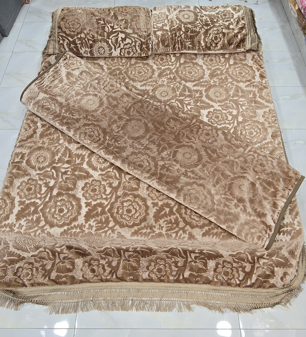 👑 Crown Campbell 4 Pcs Bedding Set