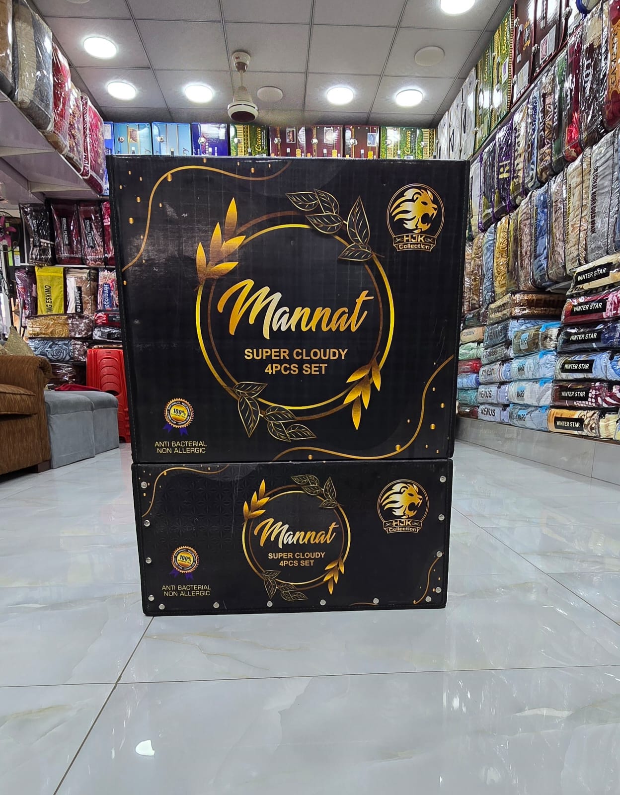 MANNAT 4 PC BEDCOVER SET